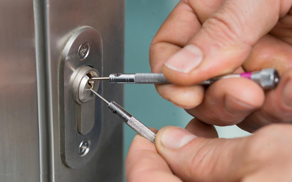 comment ouvrir une porte de chambre Nogent-le-Rotrou